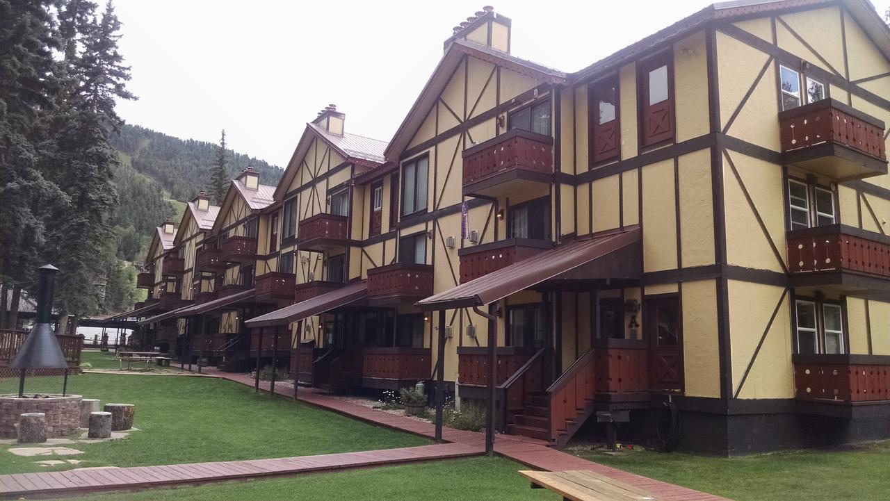 Auslander Lodge And Condominiums Red River Exterior photo