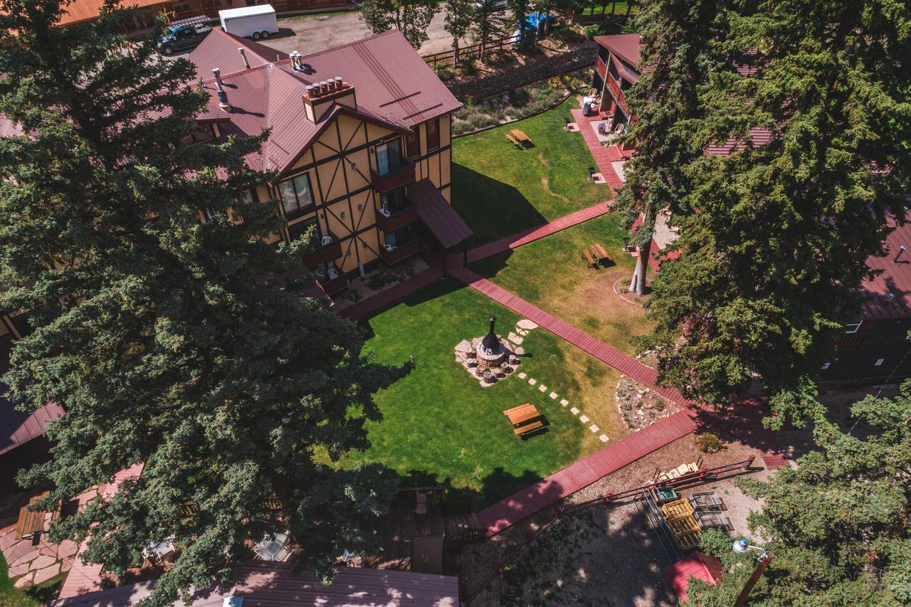 Auslander Lodge And Condominiums Red River Exterior photo